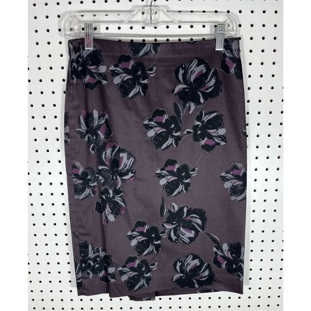 Ann Taylor floral skirt size 2